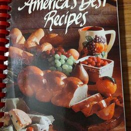 A 1994 Hometown Collection America's Best Recipes - Cookbook