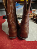 Sz 9D Ariat Square Toe Boots - Like New